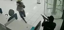 VIDEO Seguridad en Brasil: Guardia asesina a ladrón cuando intentaba robar un banco - Periódico AM