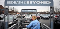Analysts accuse Bed Bath & Beyond of turning off AC in stores to save money as sales plummet - CNN