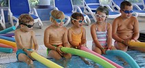 Najmłodsi wrocławianie mogą nauczyć się pływać. W miejskich aquaparkach rozpoczęły się zapisy - Gazeta Wrocławska