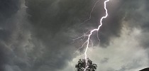 66 Fakten über Gewitter – Darf man eine vom Blitz getroffene Person berühren? - Tages-Anzeiger