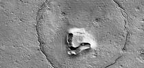 A Formation That Looks Like a Grizzly Bear Spotted on Mars by NASA Camera - Good News Network