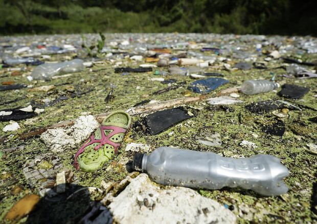 Venti aziende responsabili di oltre il 50% del totale mondiale di rifiuti plastici