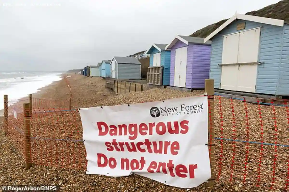 Hordle Cliff’s Beach Huts Worth £500k Reduced to Rubble Amid Rapid Erosion