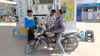 Haryana: पेट्रोल-डीजल के दाम घटे, फतेहाबाद में लोग बोले- ये चुनावी राहत; माल-भाड़े के रेट कम होने की उम्मीद