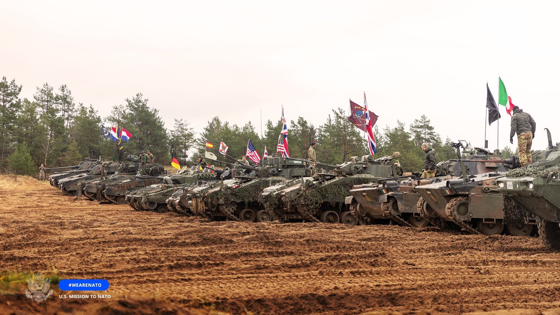 НАТО готове направити у Польщу 300-тисячну армію, - начальник Генштабу країни