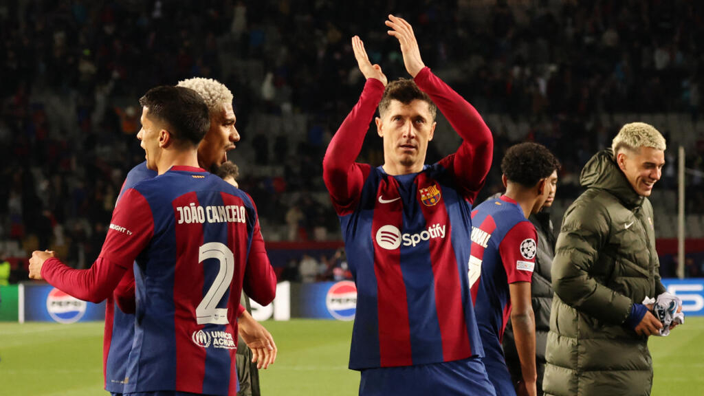 Barca holds off Napoli for 3-1 win, enters Champions League quarter-finals