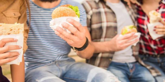 Abusar de comida chatarra podría dañar la memoria de los más jóvenes