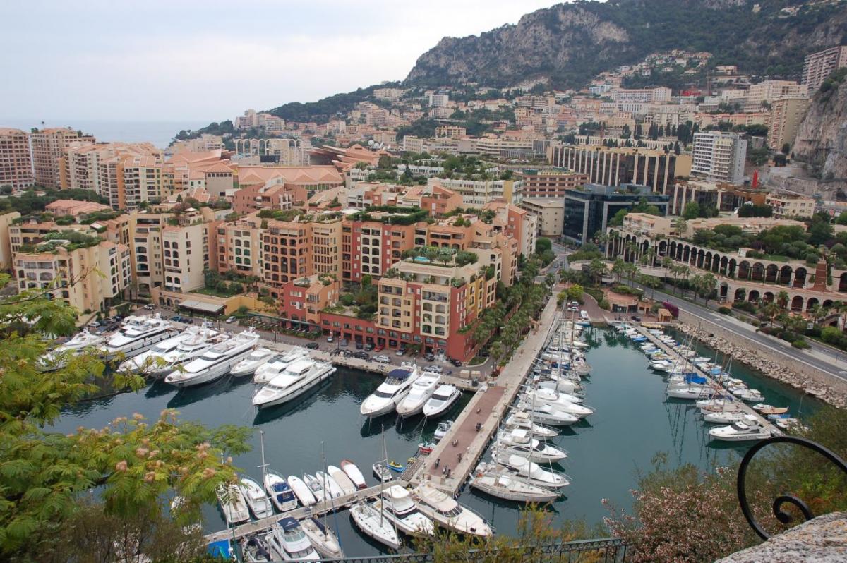 Рай для мільярдерів: експерт розповів, чи можна бюджетно відпочити в Монако