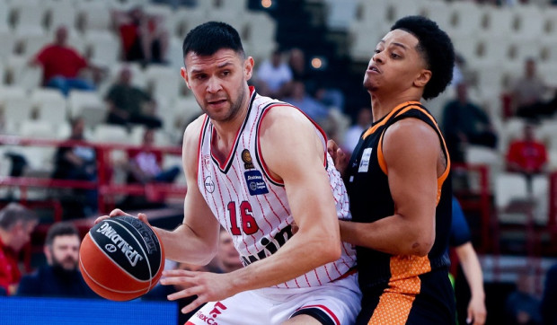 Олимпиакос продължава битката с ПАО за титлата на Гърция в баскета