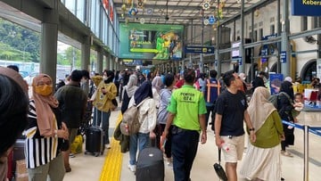 23.875 Orang Berangkat dari Stasiun Pasar Senen Pada H+2 Lebaran