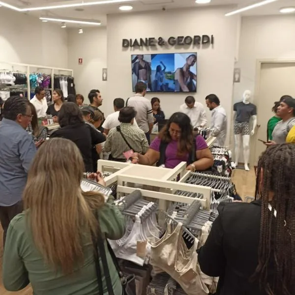 Famosa marca de ropa colombiana abrió tienda en nuevo país y anunció 5 locales más