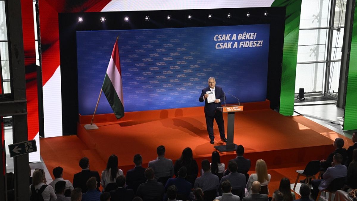 Hungary kicks off European elections campaign