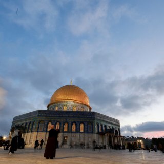 Live - Opnieuw verschillende arrestaties na gebed op Tempelberg in Jeruzalem • CNN: VS verwachten aanval van Iran