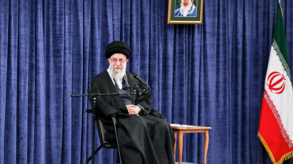 El Líder Supremo iraní amenaza a Israel tras el ataque a su consulado en Siria