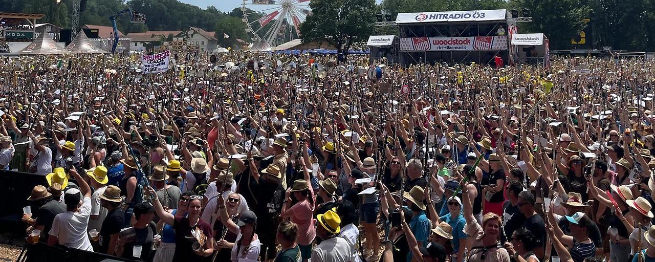 Zehntausende bei Woodstock-Gesamtspiel