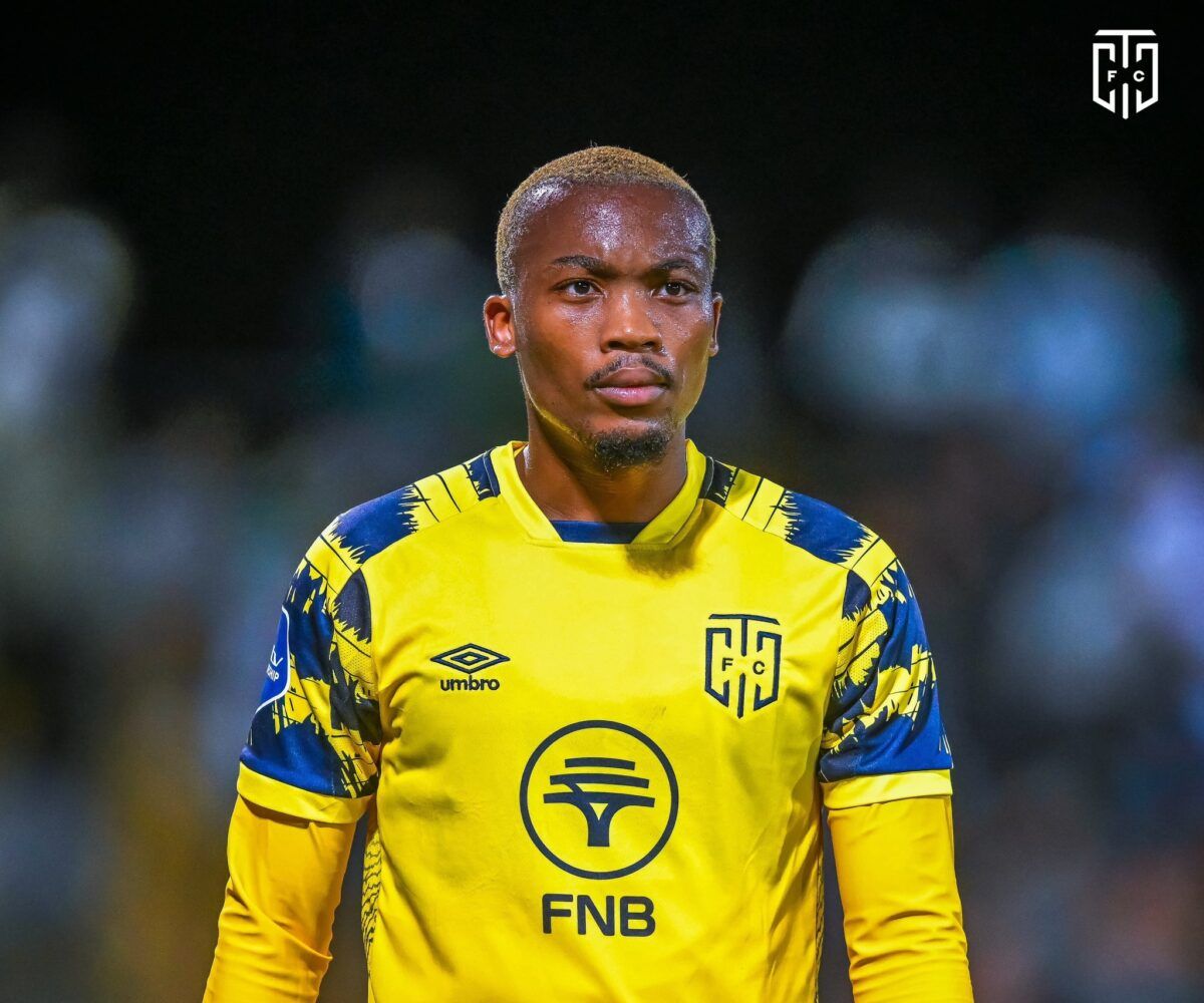 Khanyisa Mayo reveals PSL club as his top choice for a SA return