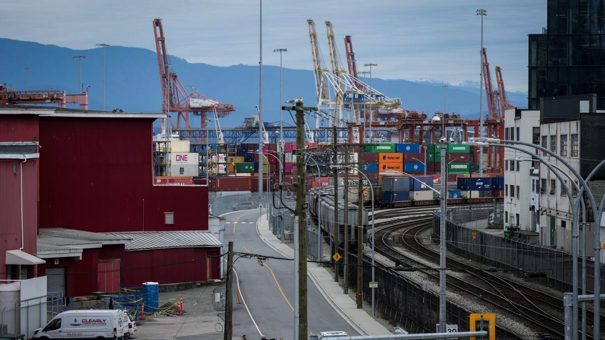 Port workers’ union accuses BC Maritime Employers Association of ending talks early