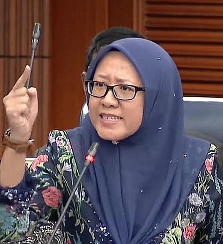 ‘Kaki lobi kaut untung, yang kena maki YB’