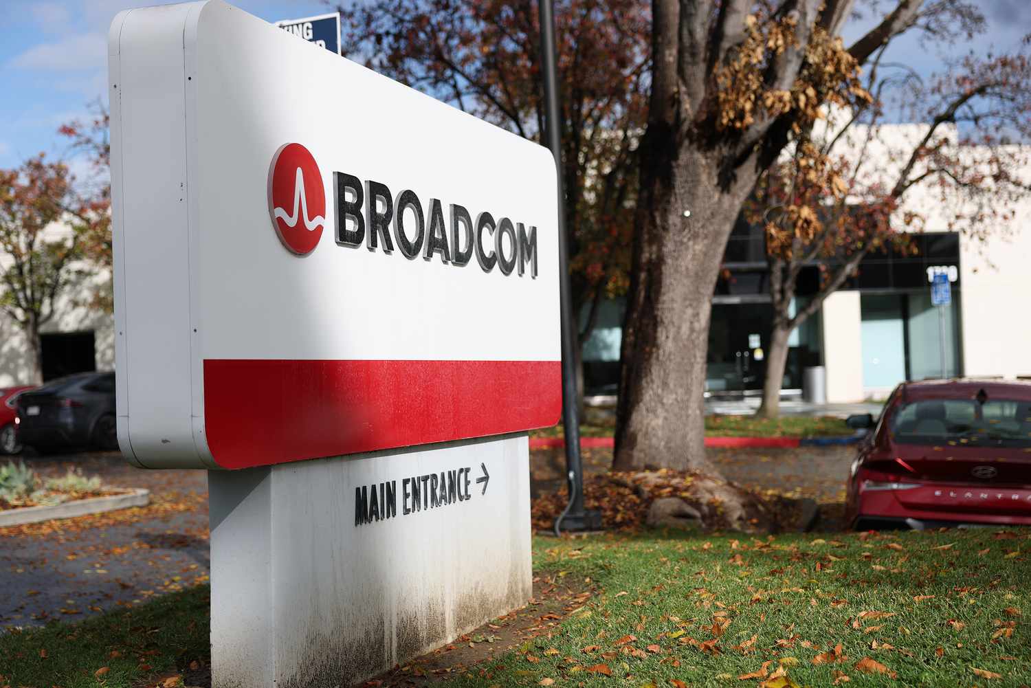 Broadcom, AMD Lead Chip Stocks Higher Monday on Anticipation of AI-Driven Gains - Investopedia