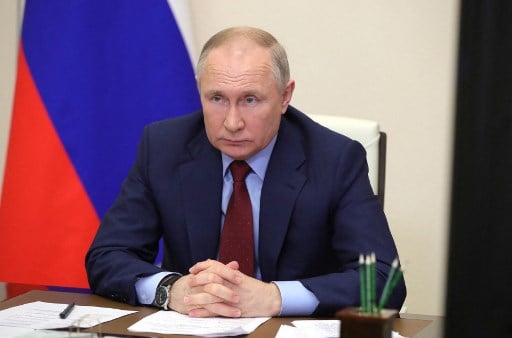 Putin claims EU struggles by suppressing national identities