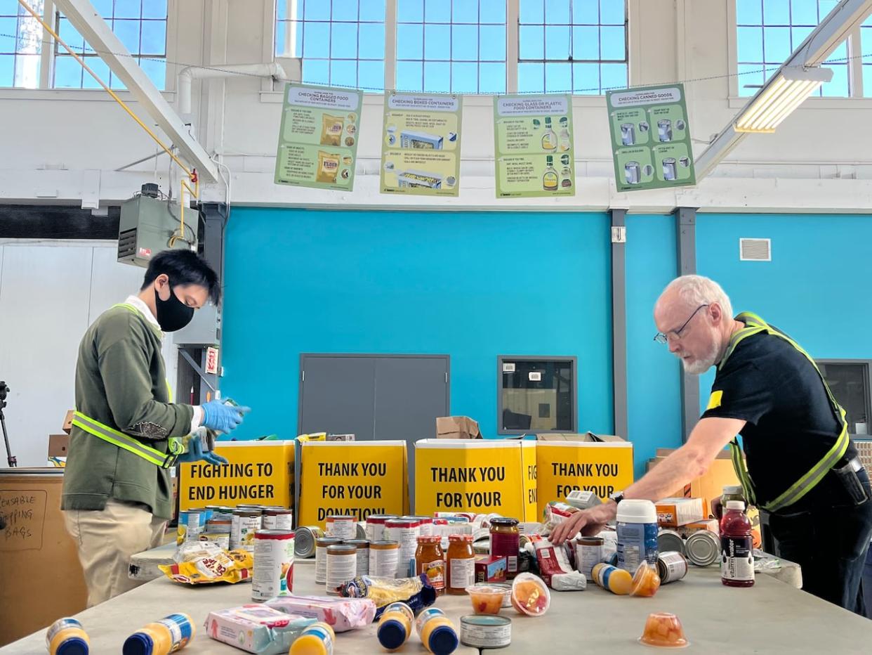 Daily Bread Food Bank holds holiday food sort amid historic usage